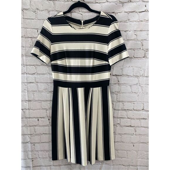 Loft Dress - Picture 1 of 11